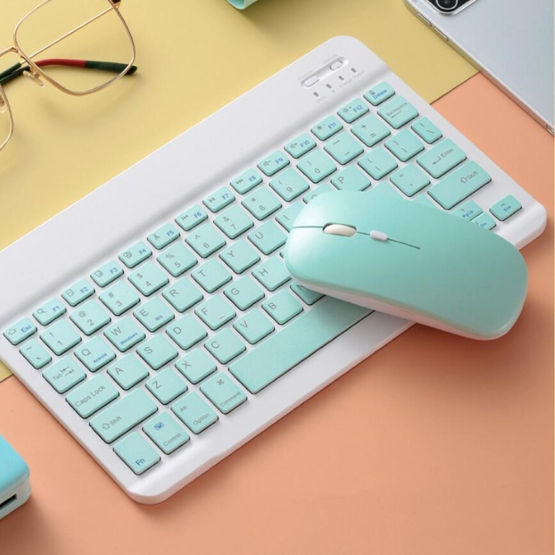 Ultraslank Bluetooth-toetsenbo - Desk Setup Ipad recensie en prijs