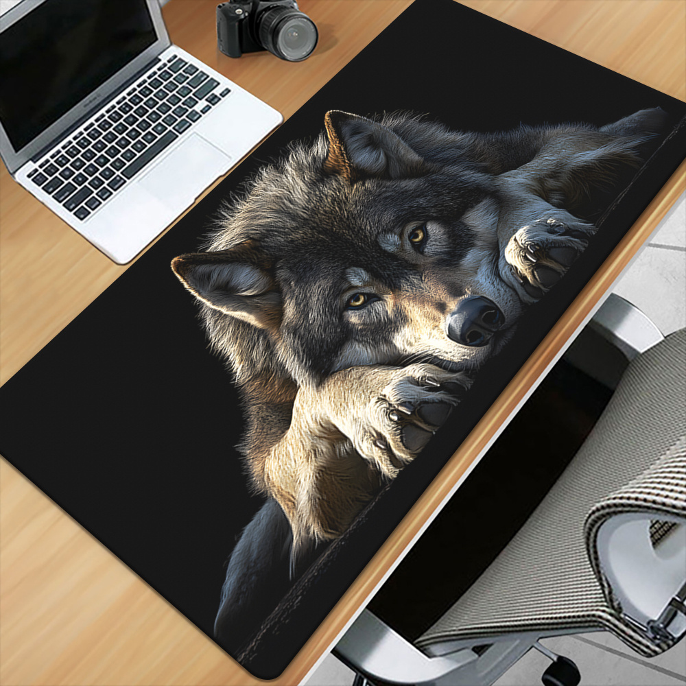 Wilde grijze wolf op zwarte ac - Desk Setup Grey recensie en prijs