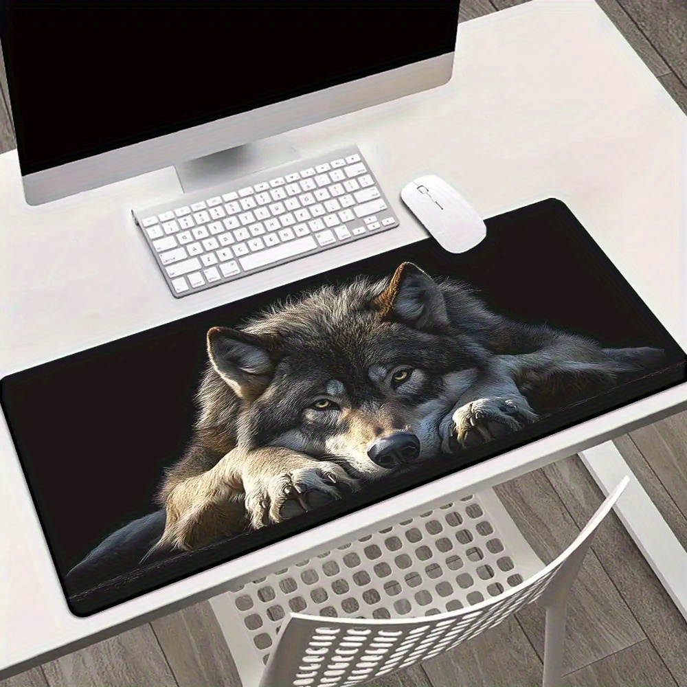 Wilde grijze wolf op zwarte ac - Desk Setup Grey recensie en prijs